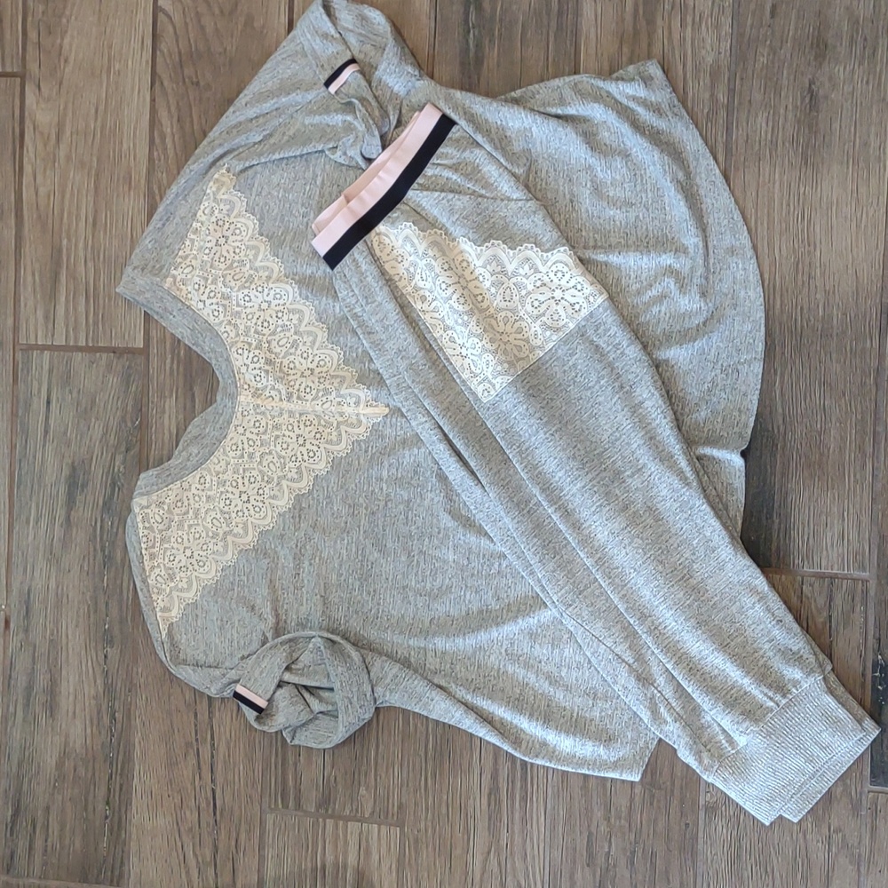 Cacique Lounge wear set Gray with lace detail Size 14/16